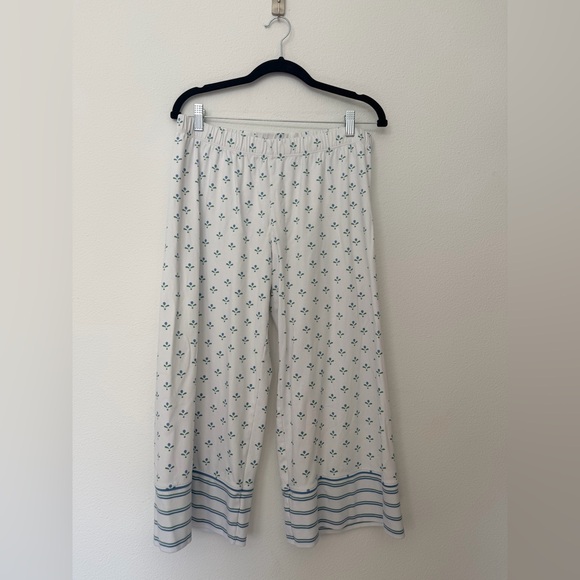 Lake | Pima Crew Wide Leg Pajama Set in Serene Blue Multi Blossom Large - Picture 7 of 10